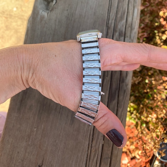 Disney Mickey Mouse Watch - Picture 4 of 6